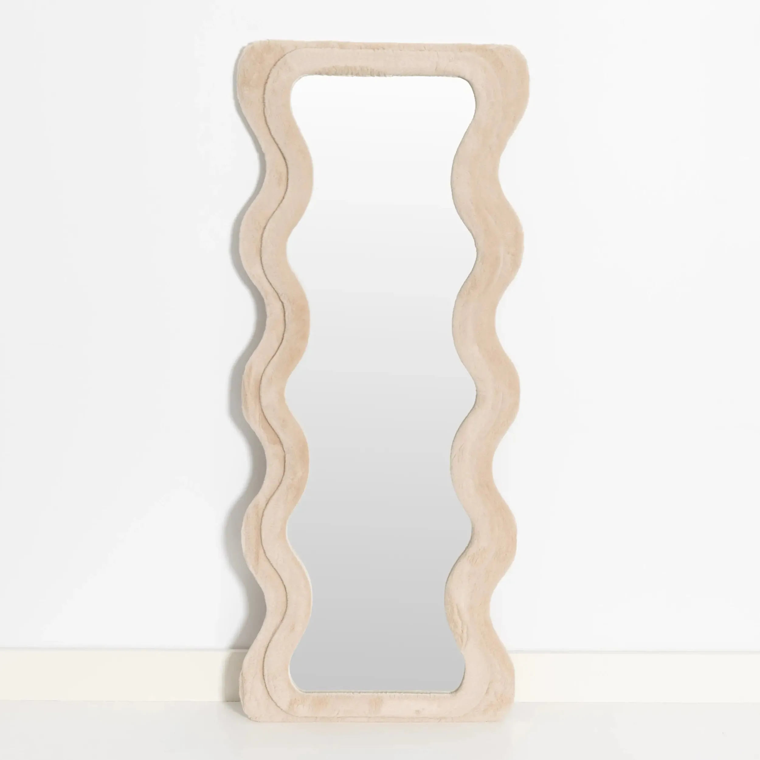 Kinked Wavy Fur Full Length Mirror Champagne | GigiandTom New